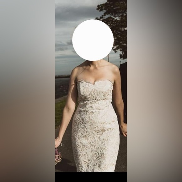 Lace Wedding Dress - Picture 3 of 7